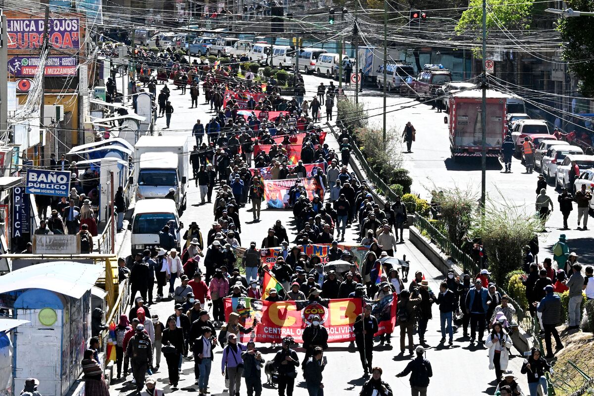 Bolivia road blockades recede after 46 days, testing president