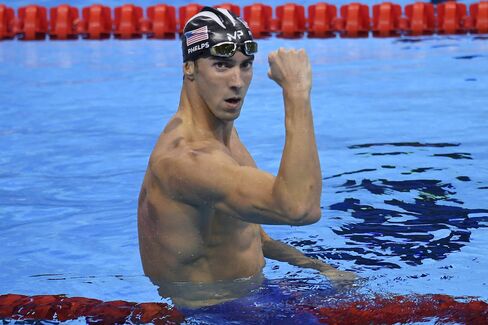 1470793648_michael phelps gold