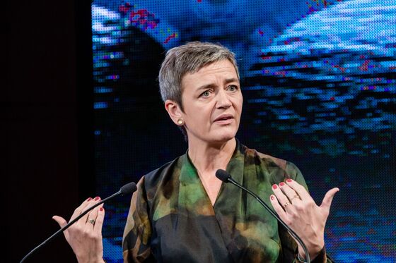 EU’s Vestager Defends Dual Role as Antitrust and Tech Chief