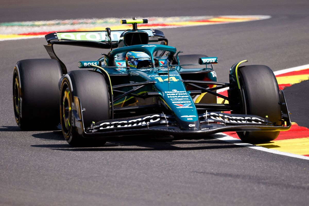 Aston Martin F1 Team Sale Nears $3.3B Valuation