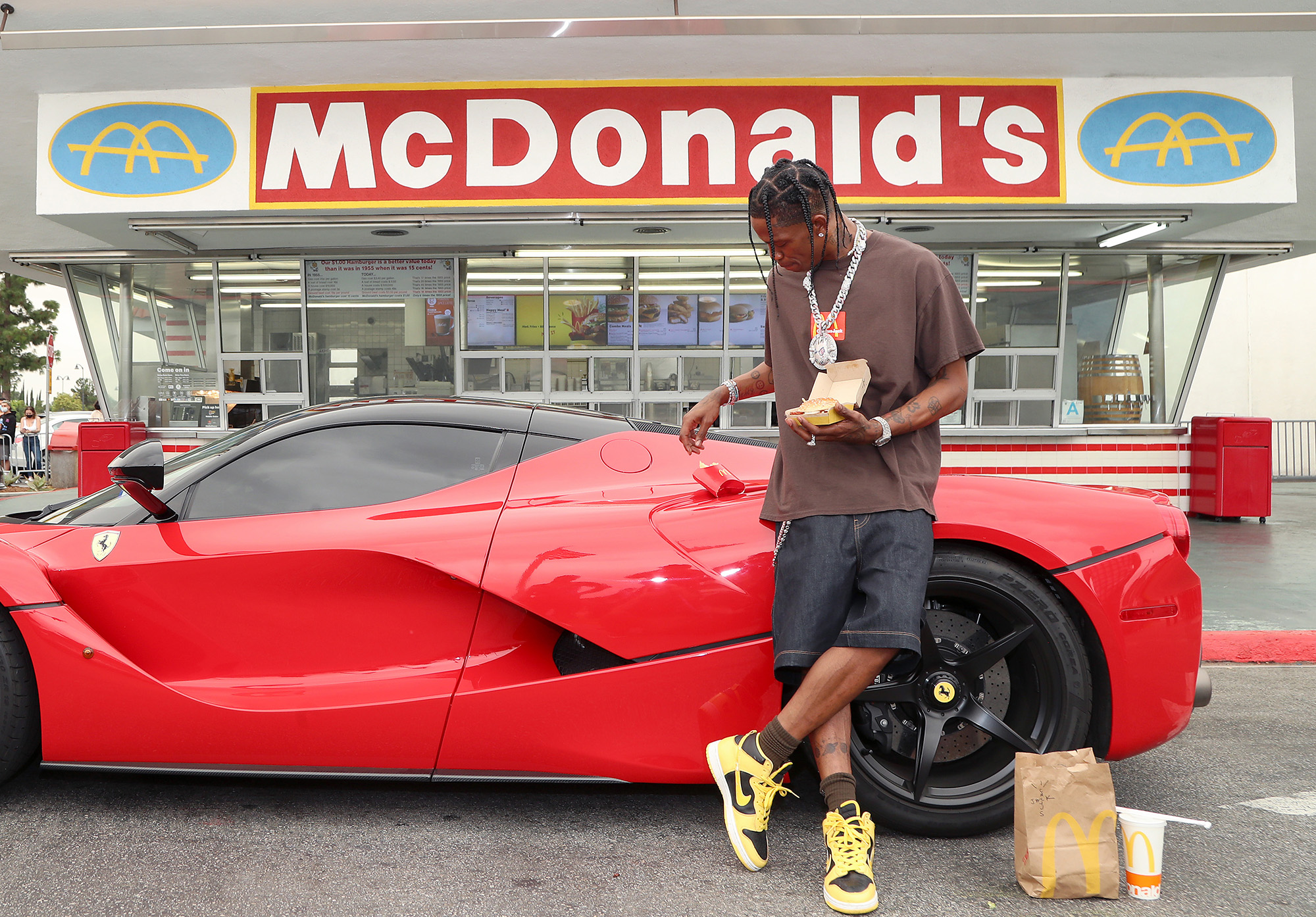 Mcdonald S Mcd Revives Us Growth On Drive Thru Celebrity Meals Bloomberg