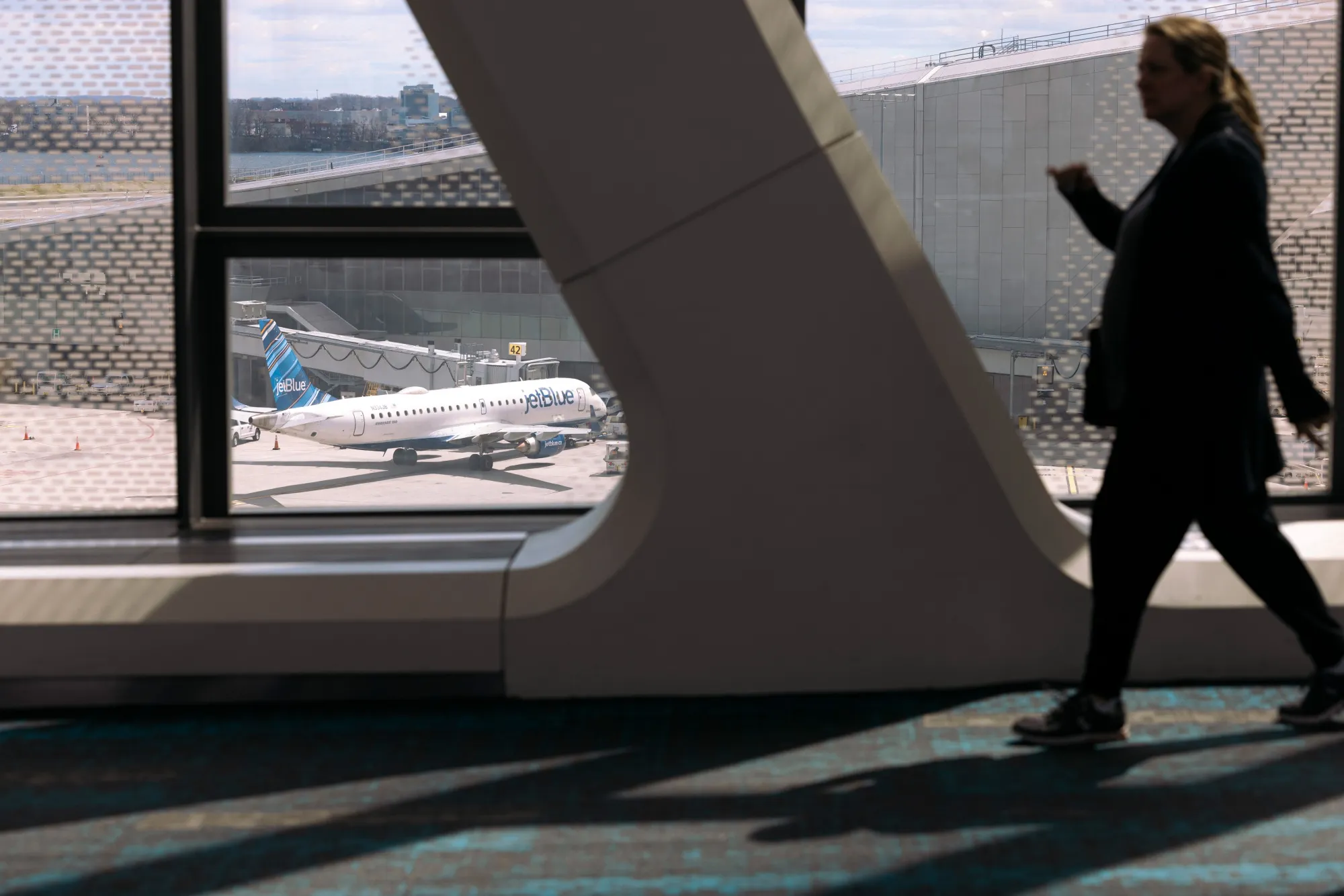 JetBlue At LaGuardia International Airport Ahead Of Earnings Figures