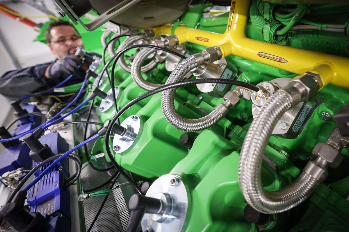 Advent Is Said to Pick Banks for US IPO of Gas Motor Firm Innio