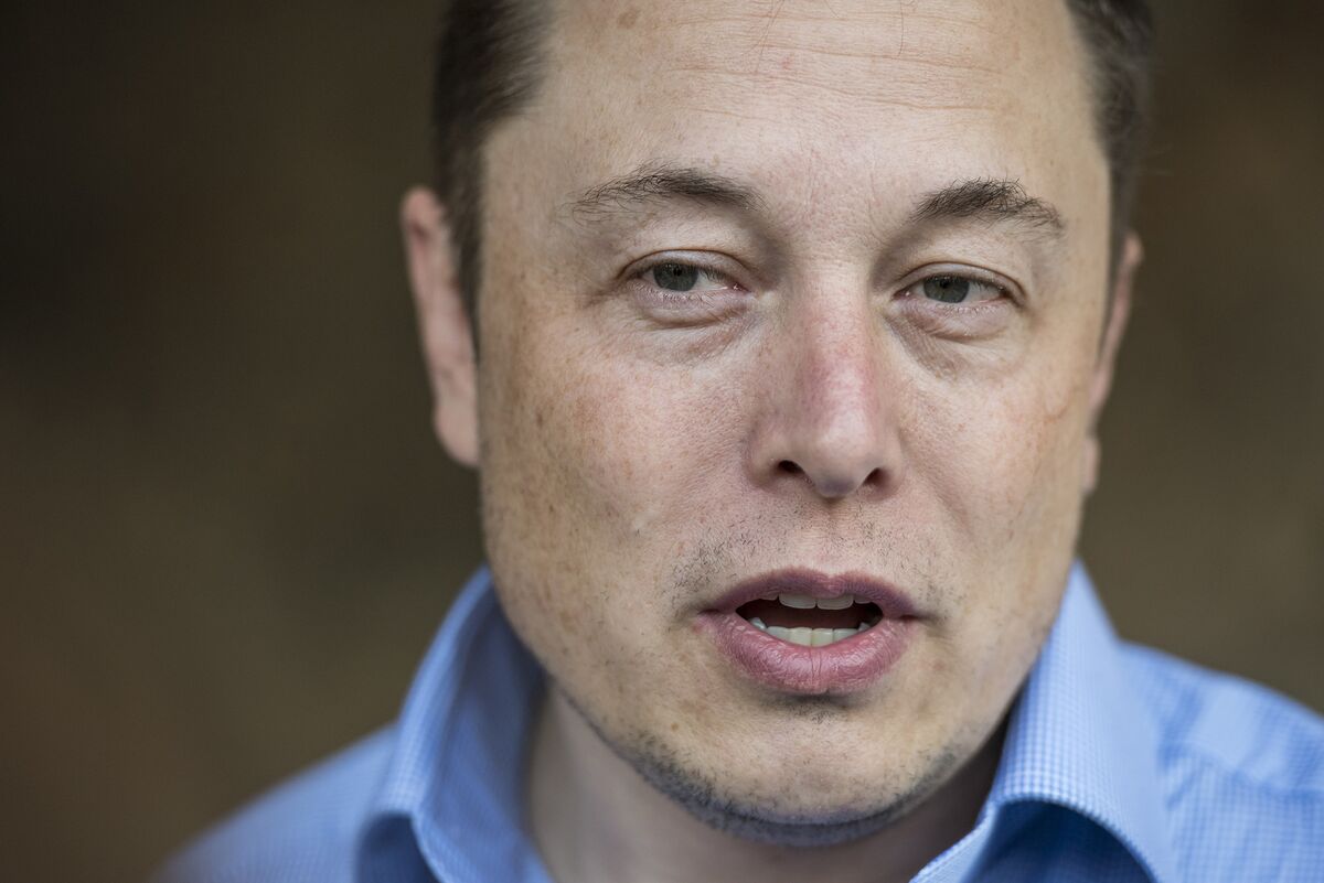 Musk Considers Ending His Tortured Dance With Trump - Bloomberg