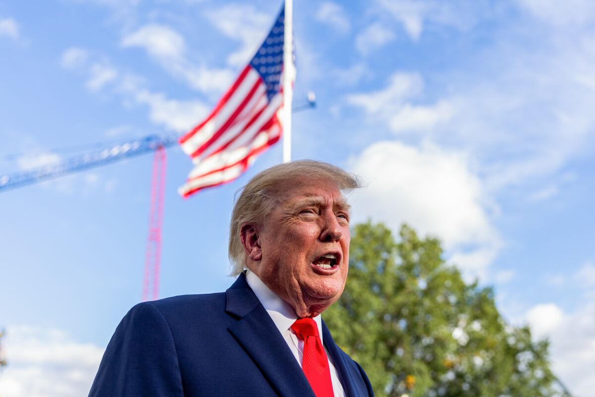 Trump Says Ohio to Get Submarine Repair Center in Midterm Appeal