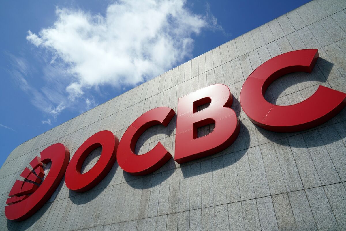 OCBC Hires Veteran Banker Heazlewood From CBA for Commodities