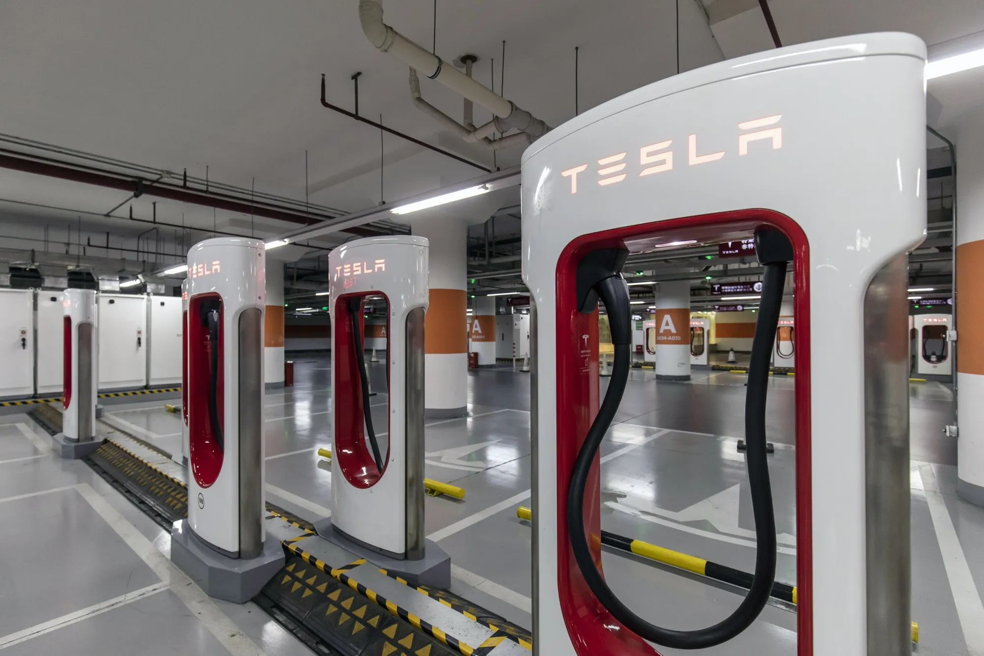 A Tesla Inc. Supercharger station&nbsp;in Shanghai.