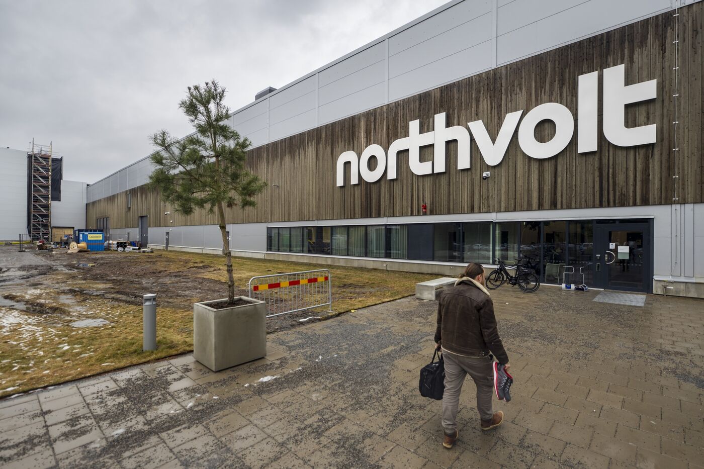 Northvolt Raises $1.2 Billion Amid Canada Battery Factory Plans - Bloomberg