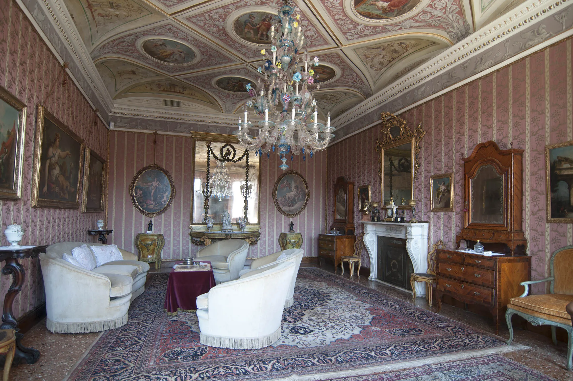その他 Luxury House for Floating Pleasures in Venice [CD] The Love House: 700 Brooks Avenue, Venice - YouTube