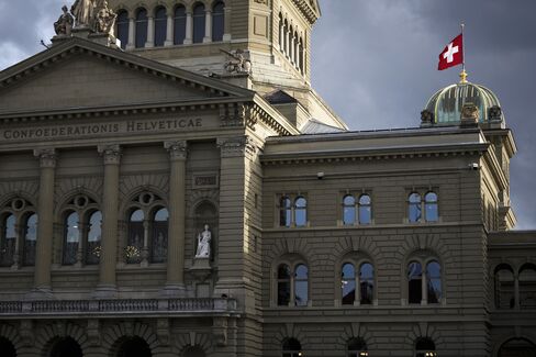 Swiss Banks Face U.S. Indictments as Parliament Rejects Tax Deal