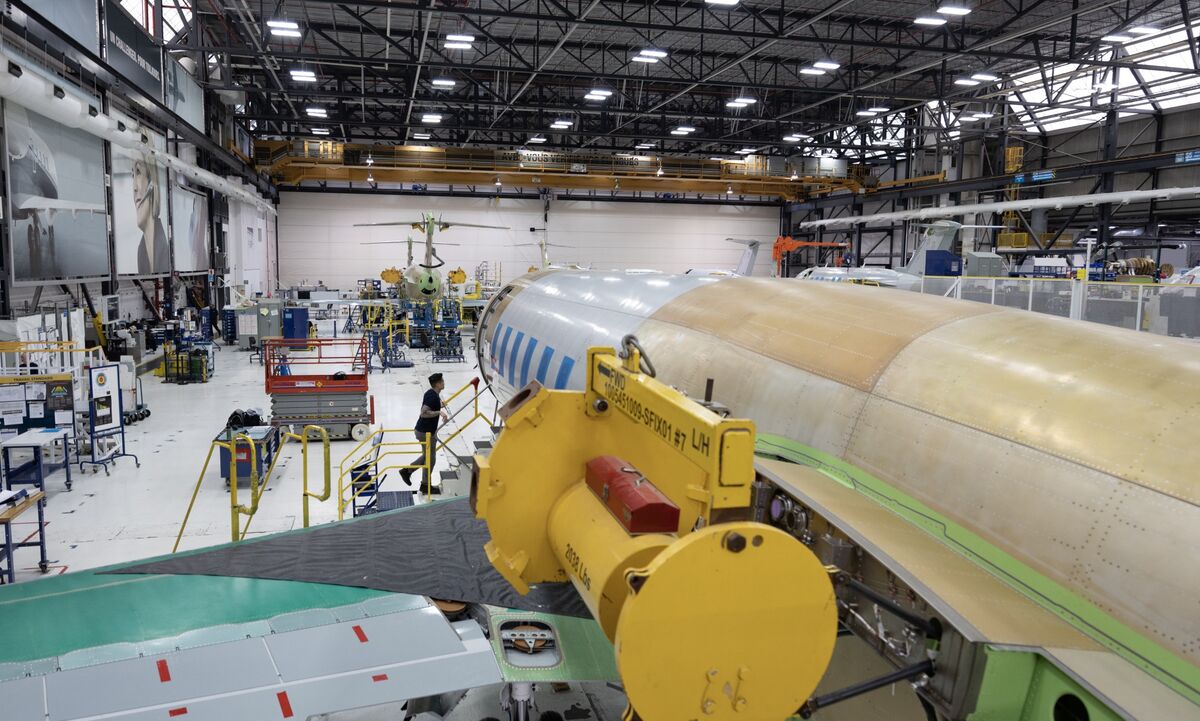 bloomberg.com - Mathieu Dion - Bombardier Mulls Investments, M&amp;A to Boost Jet Output and Growth