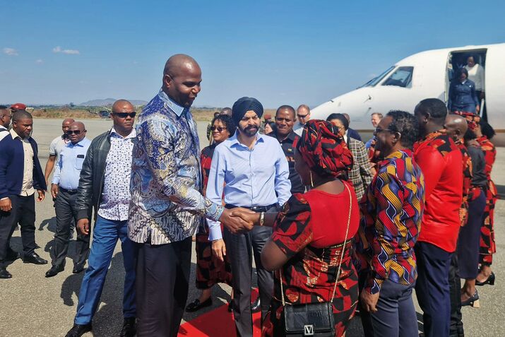 Dancers and a Dam: World Bank Hones New Strategy in Mozambique