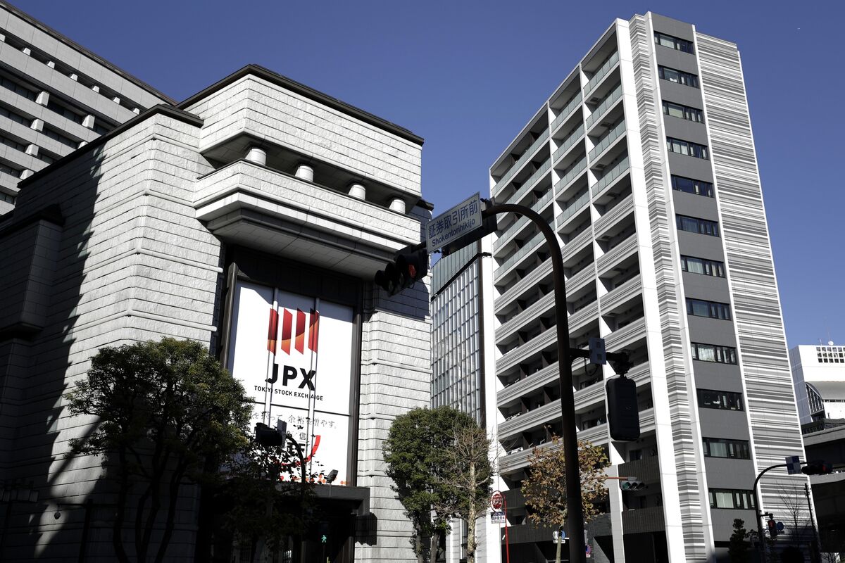 ブルームバーグのニュース記事「【日本市況】株式が反落、米関税や参院選に不透明感－債券は上昇」の画像