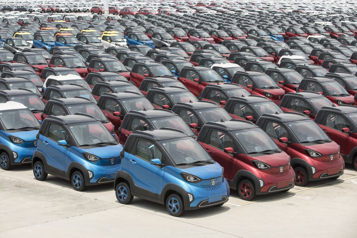 China Electric Car Chargers Fleet Outpaces U.S. EV Stations Bloomberg