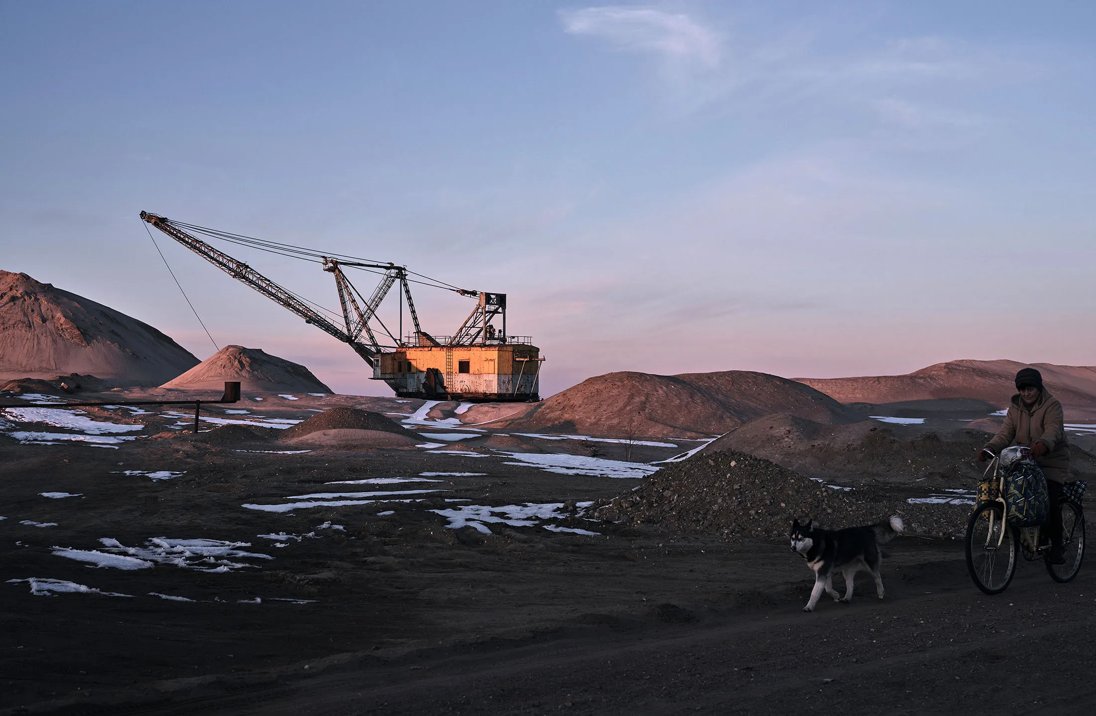 Ukraine's Mineral Rights Entwined In Deal For American Aid