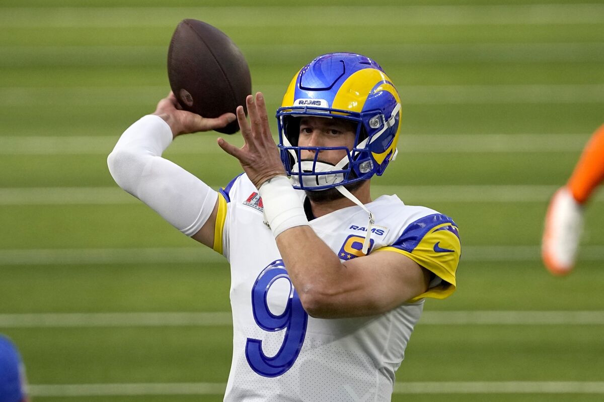 Los Angeles Rams wide receiver Ben Skowronek drops quarterback Matthew  Stafford's would-be 38-yard TD bomb
