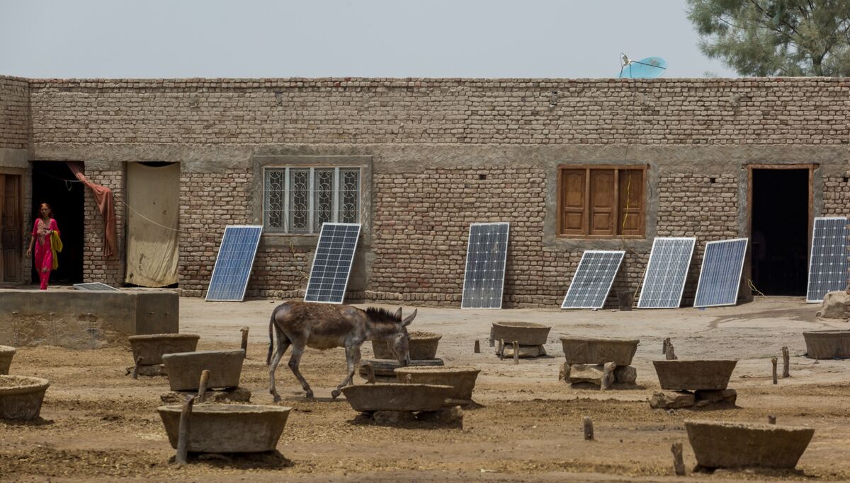 How Pakistan Is Crowdfunding an Energy Revolution