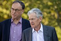 Jerome Powell, right, and Andrew Bailey. 
