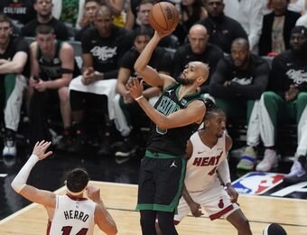 relates to Derrick White scores 38, Celtics top Heat 102-88 to take a 3-1 East playoff series lead