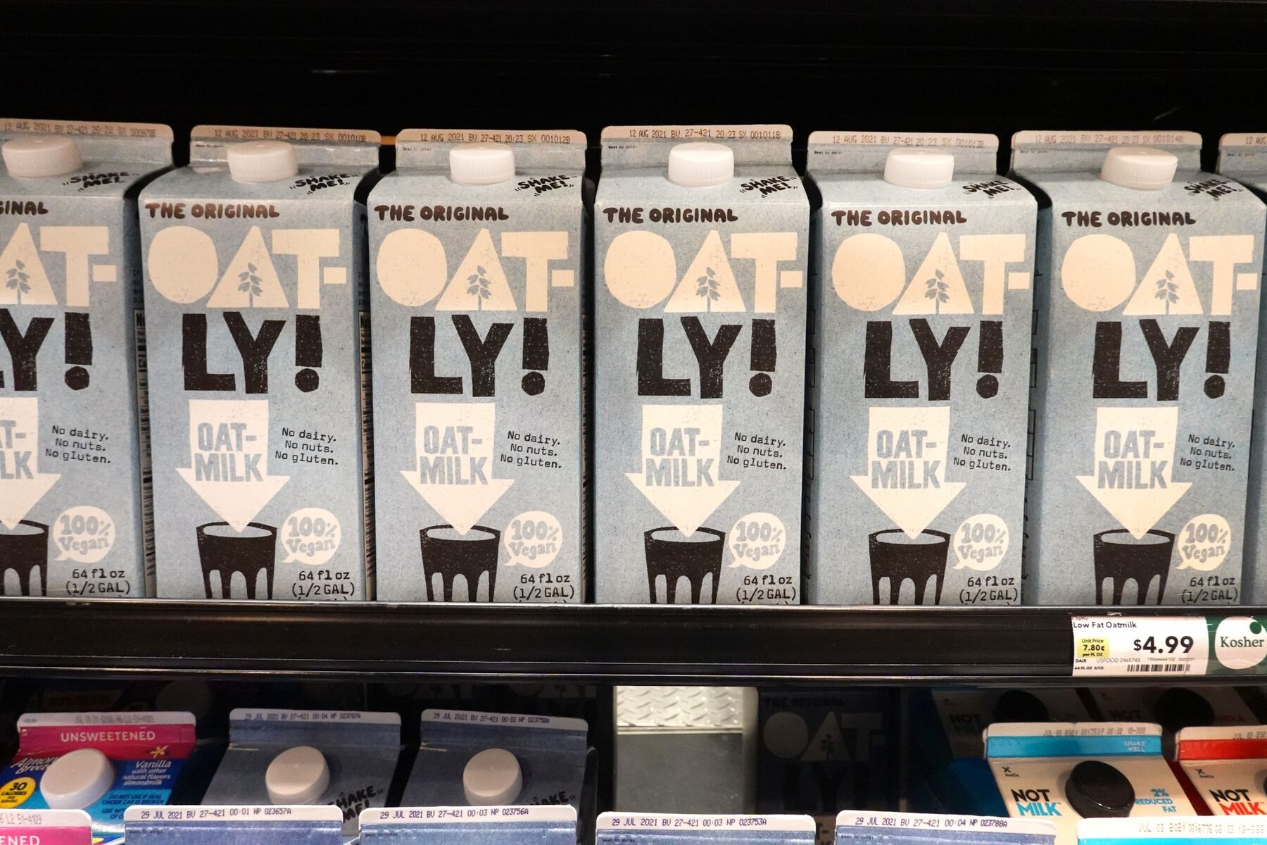 Is Oat Milk Bad for Me? Should I Drink Regular Milk? Almond Milk