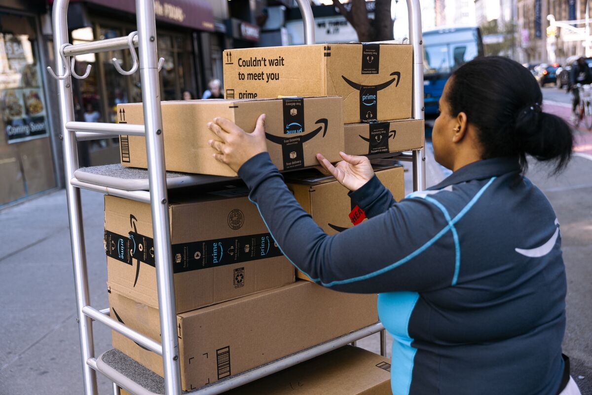 Amazon reaches a $2T market valuation for the first time; its shares have whipsawed since the company's Q1 earnings and gained 27% so far this year (Carmen Reinicke/Bloomberg)