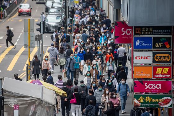 Hong Kong’s Edge Over Singapore Shows Early Social Distancing Works