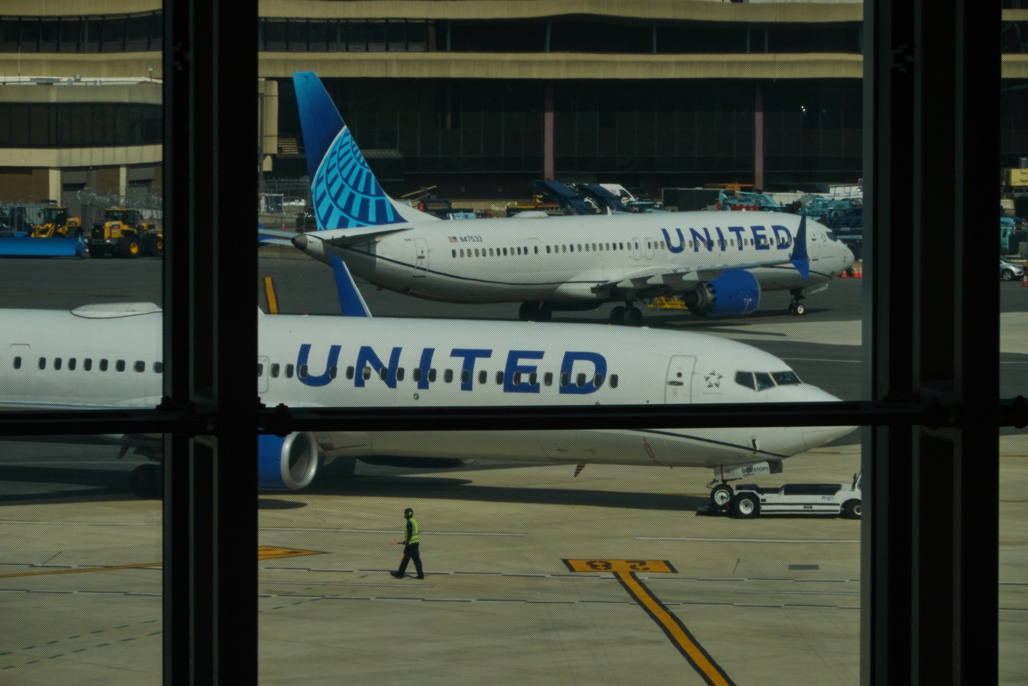 United Air UAL Asks Pilots to Take Unpaid Leave Due to Boeing