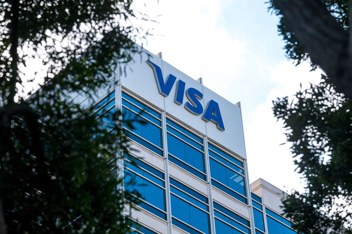 Visa Must Face Claim It Profited From Pornhub Video of Child - Bloomberg