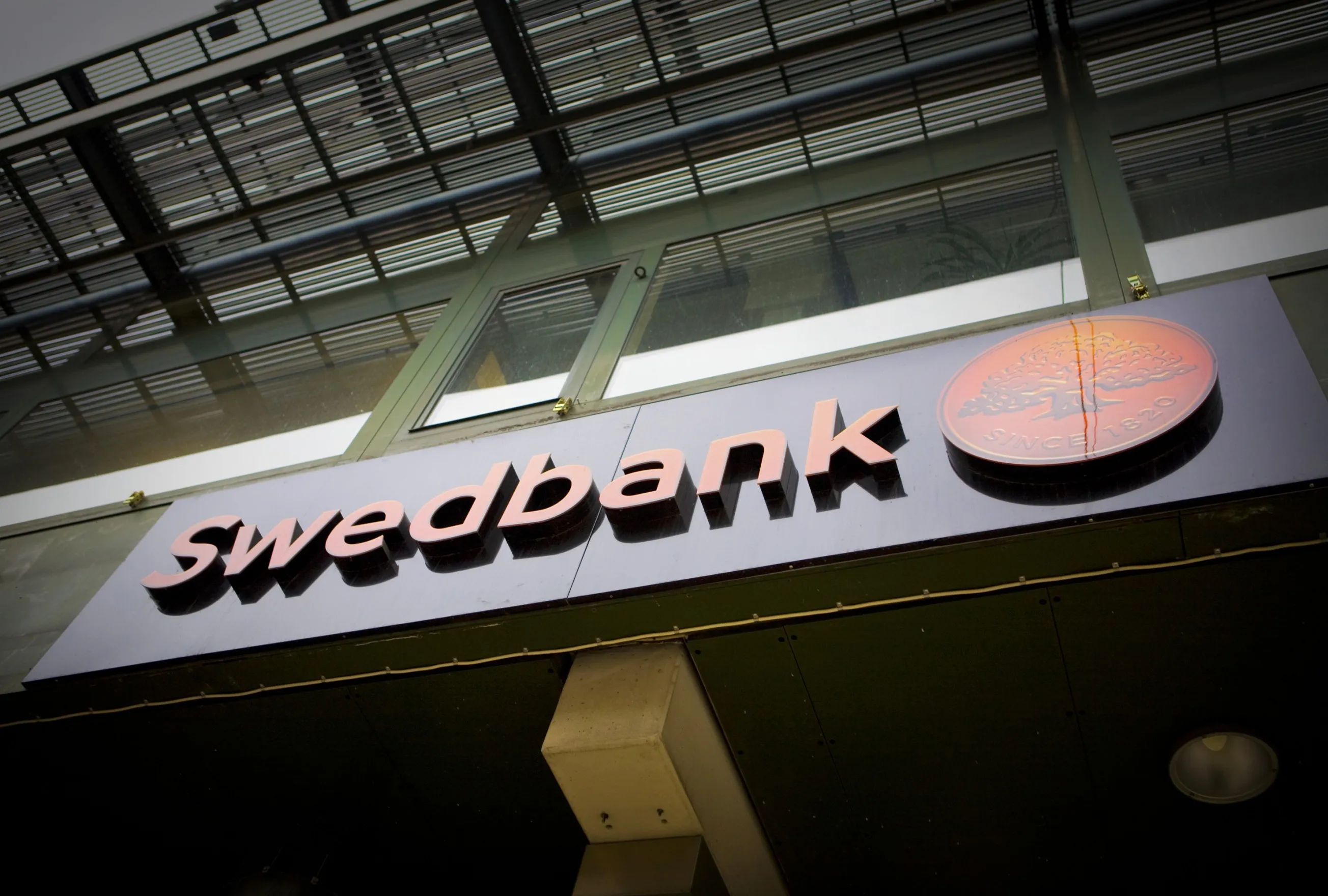 Swedbank Branches Ahead Of Earnings