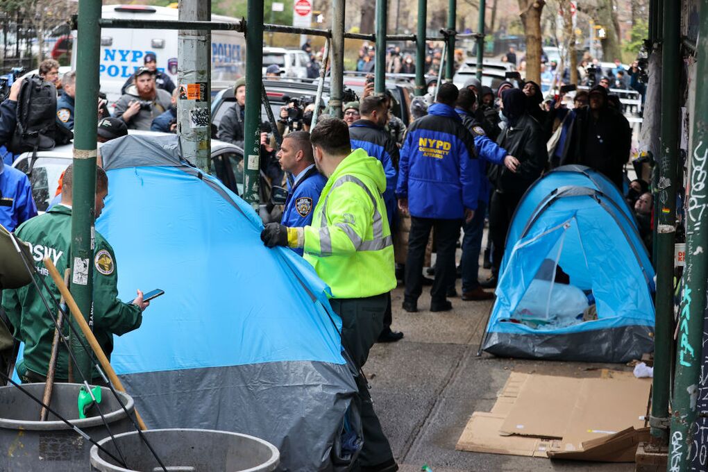 NYC Homeless Encampment Sweeps “Failed,” Audit Finds - Bloomberg