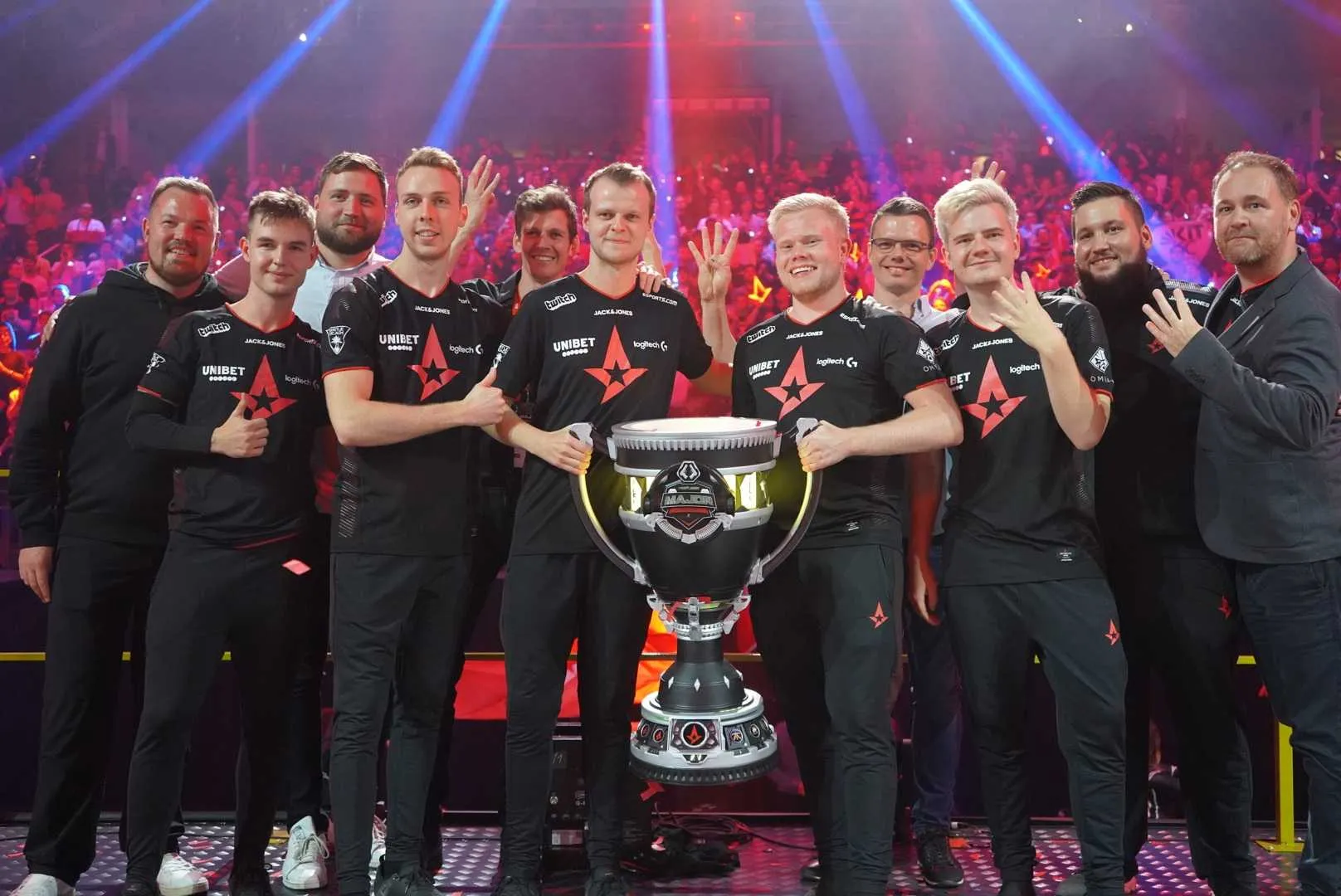 Counter-Strike World Champions Aim for First Esport Team IPO - Bloomberg