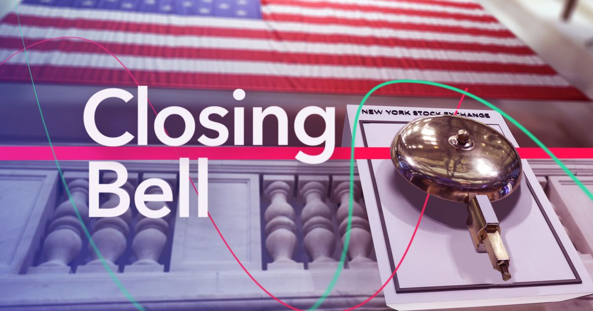 bloomberg.com - Stocks Close Lower While Chip Names Outperform Broad Market | Closing Bell