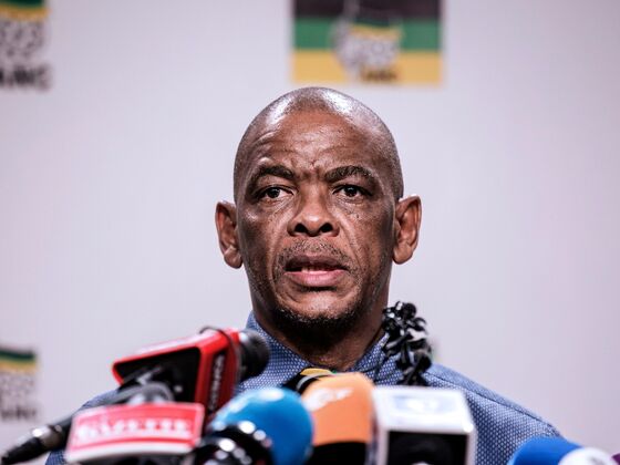 Ramaphosa Nemesis Clings to South African Ruling Party Post