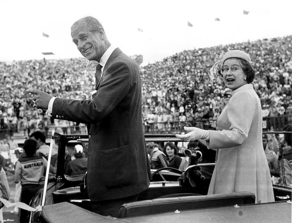 Queen Elizabeth Ii Britain S Longest Reigning Monarch Dies At 96 Bloomberg