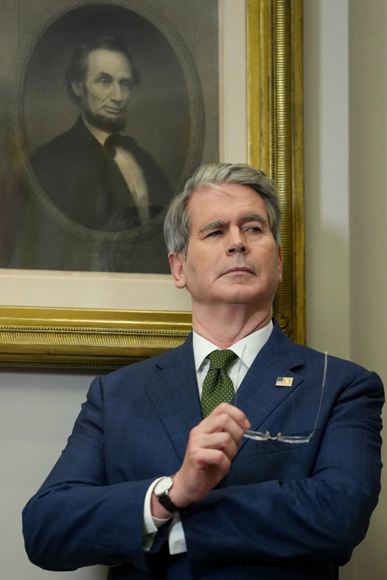 Bessent Battles Trump Demands, Market Jitters in Fed Chair Hunt - Bloomberg