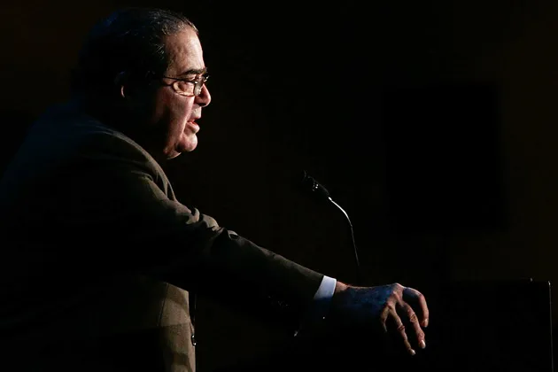 With a Sharp Tongue, Scalia Challenges the White House