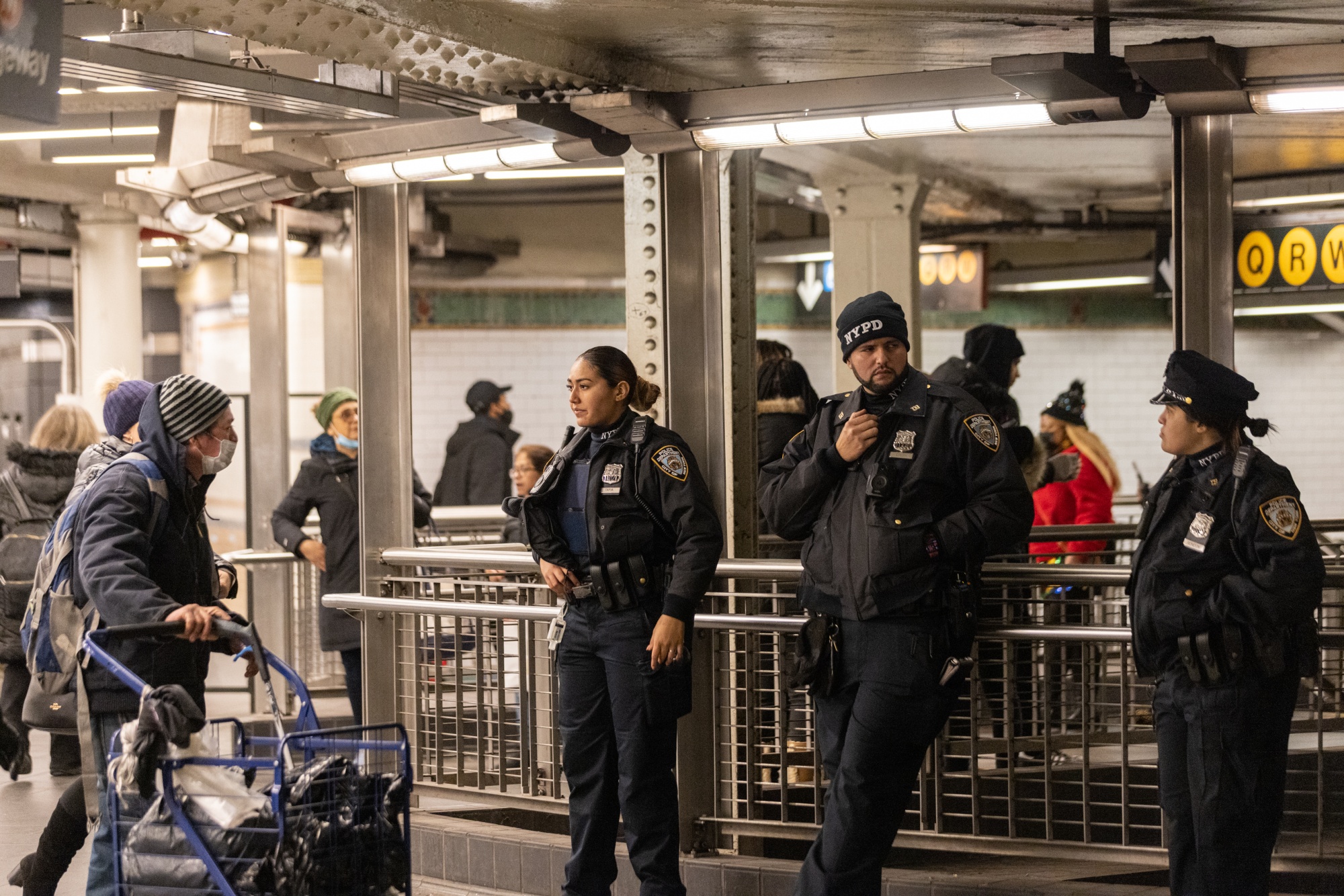 New York Governor Deploys National Guard to Combat Subway Crime