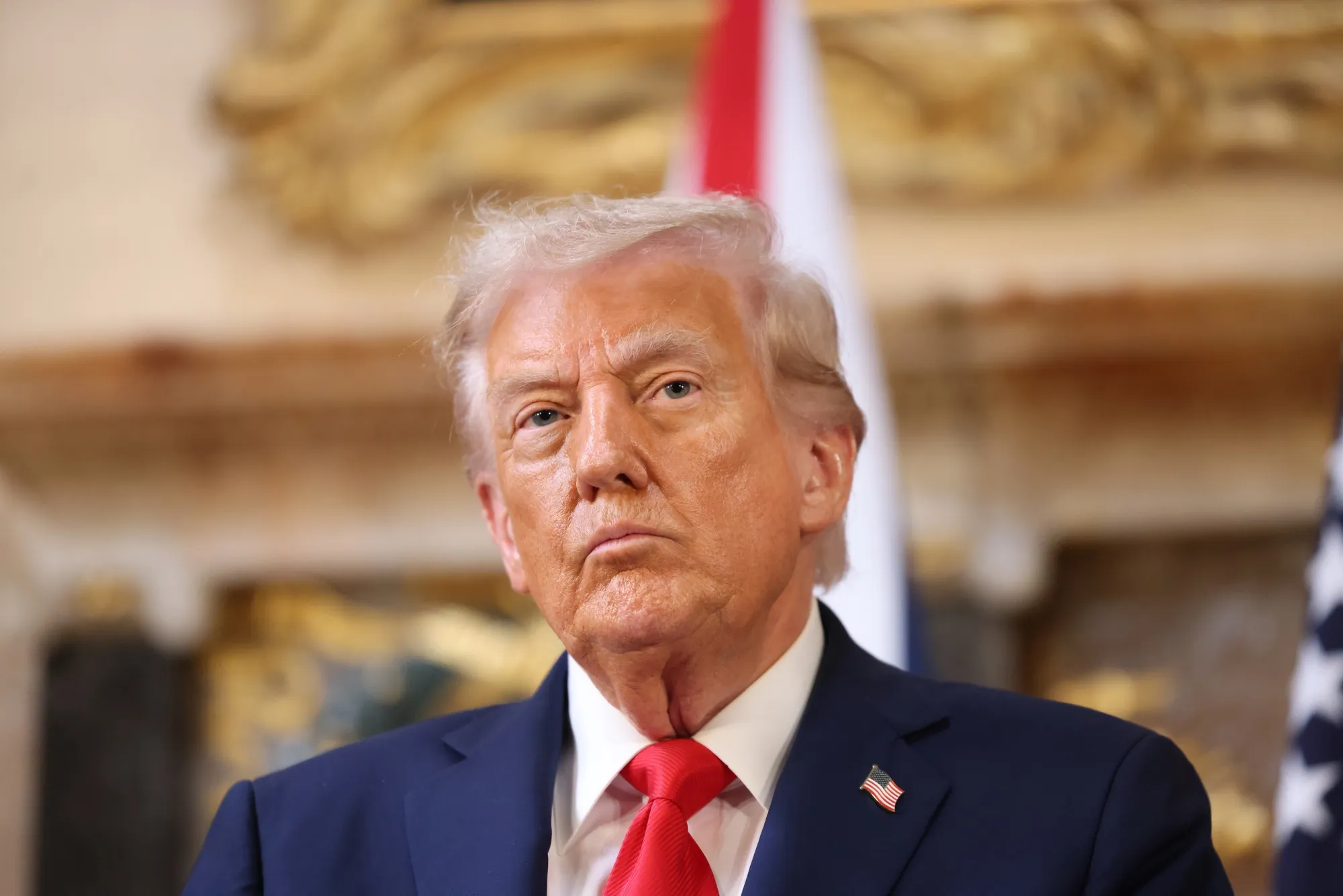 Trump to Add New $100,000 Fee For H-1B Visas in Latest Crackdown - Bloomberg