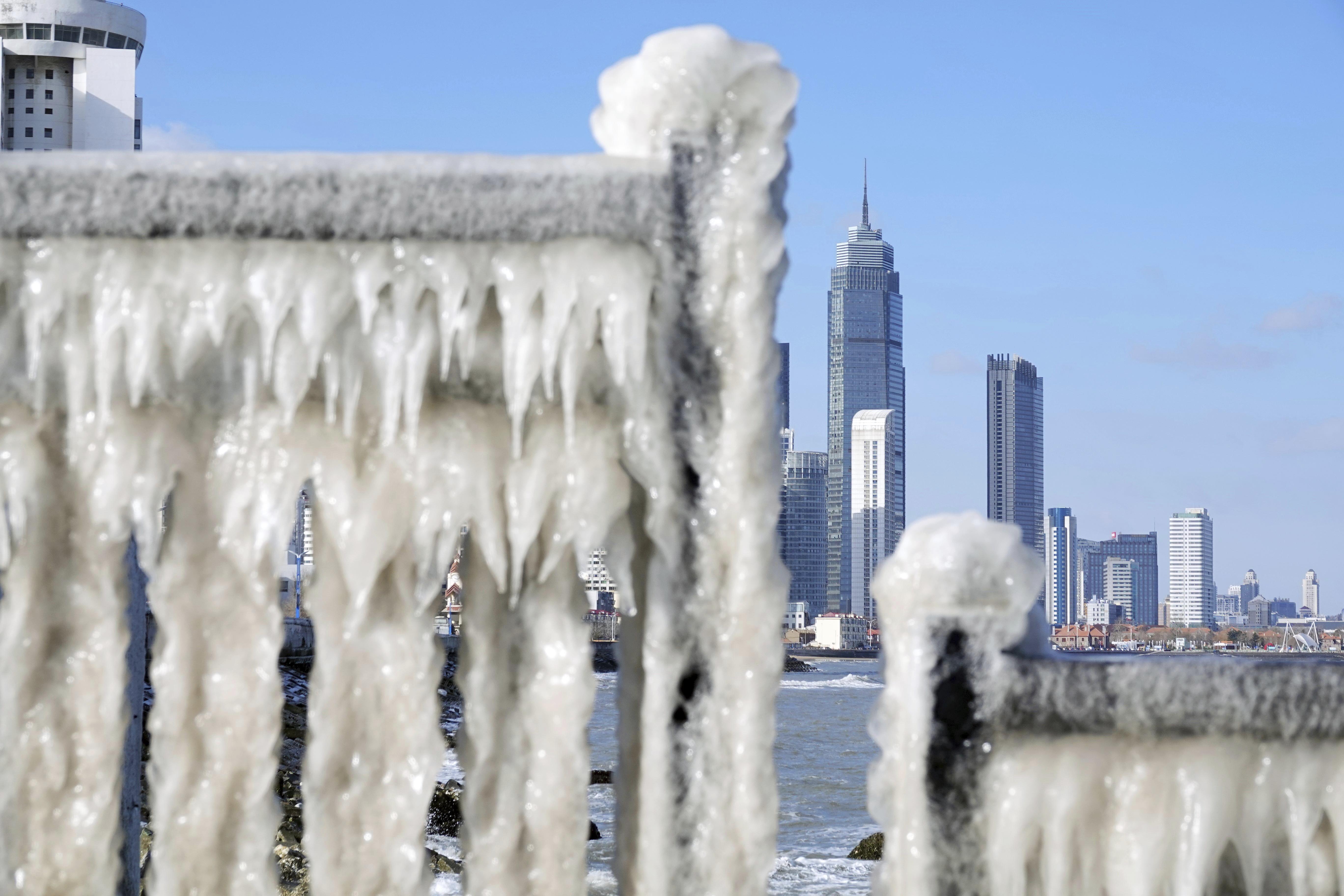 Freezing weather in China, Japan sets record low temperatures