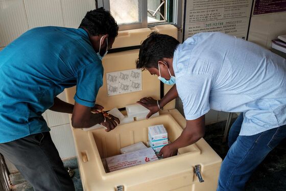 India’s Race to Vaccinate Its Villages Meets With Rural Resistance