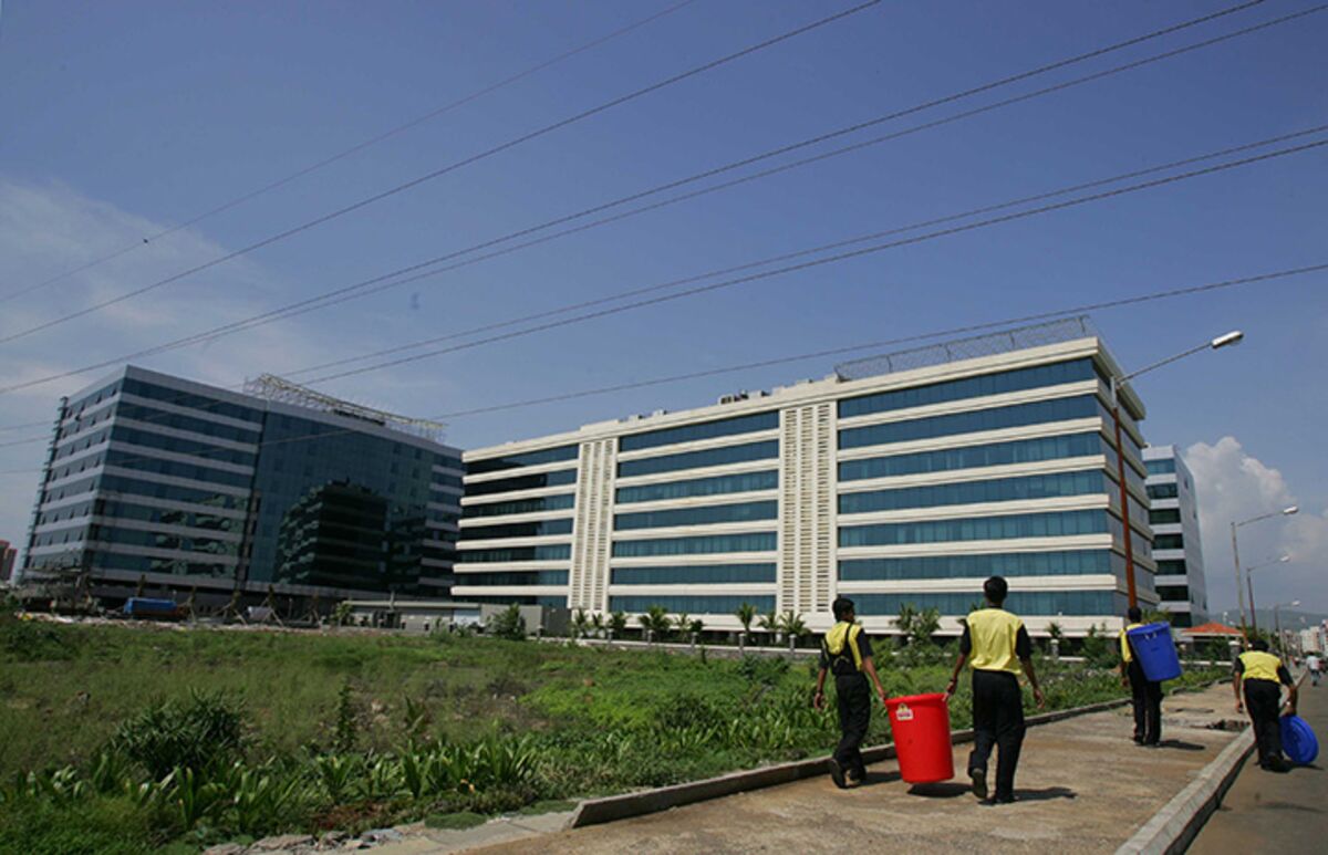DLF to develop 8 million sq ft in Central Delhi - The Economic Times
