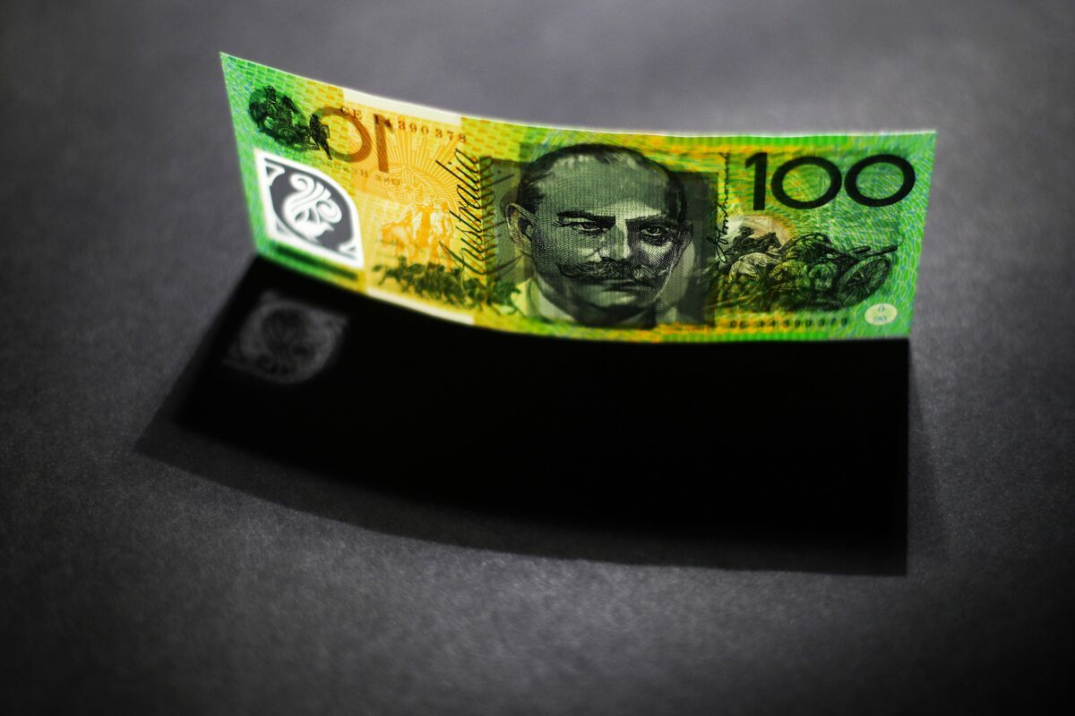 🟨"Dollaro australiano in ripresa: scommesse sugli investitori"