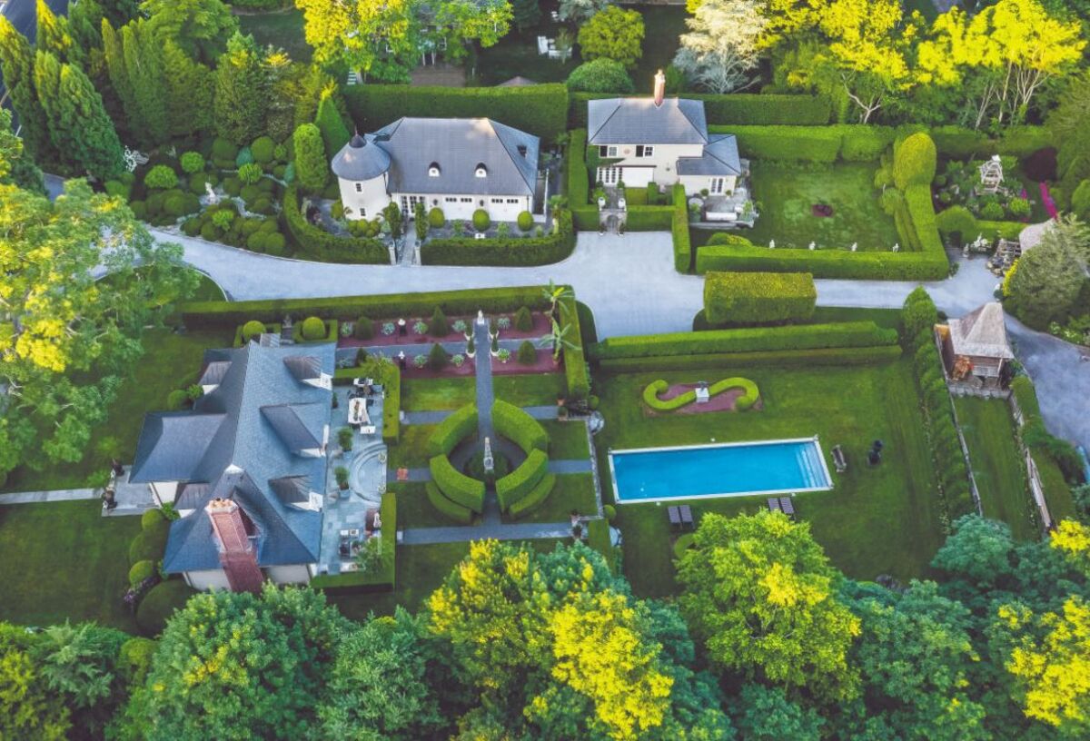 Hamptons Home Prices Hit a Record in Pandemic Boom’s Last Gasp Bloomberg