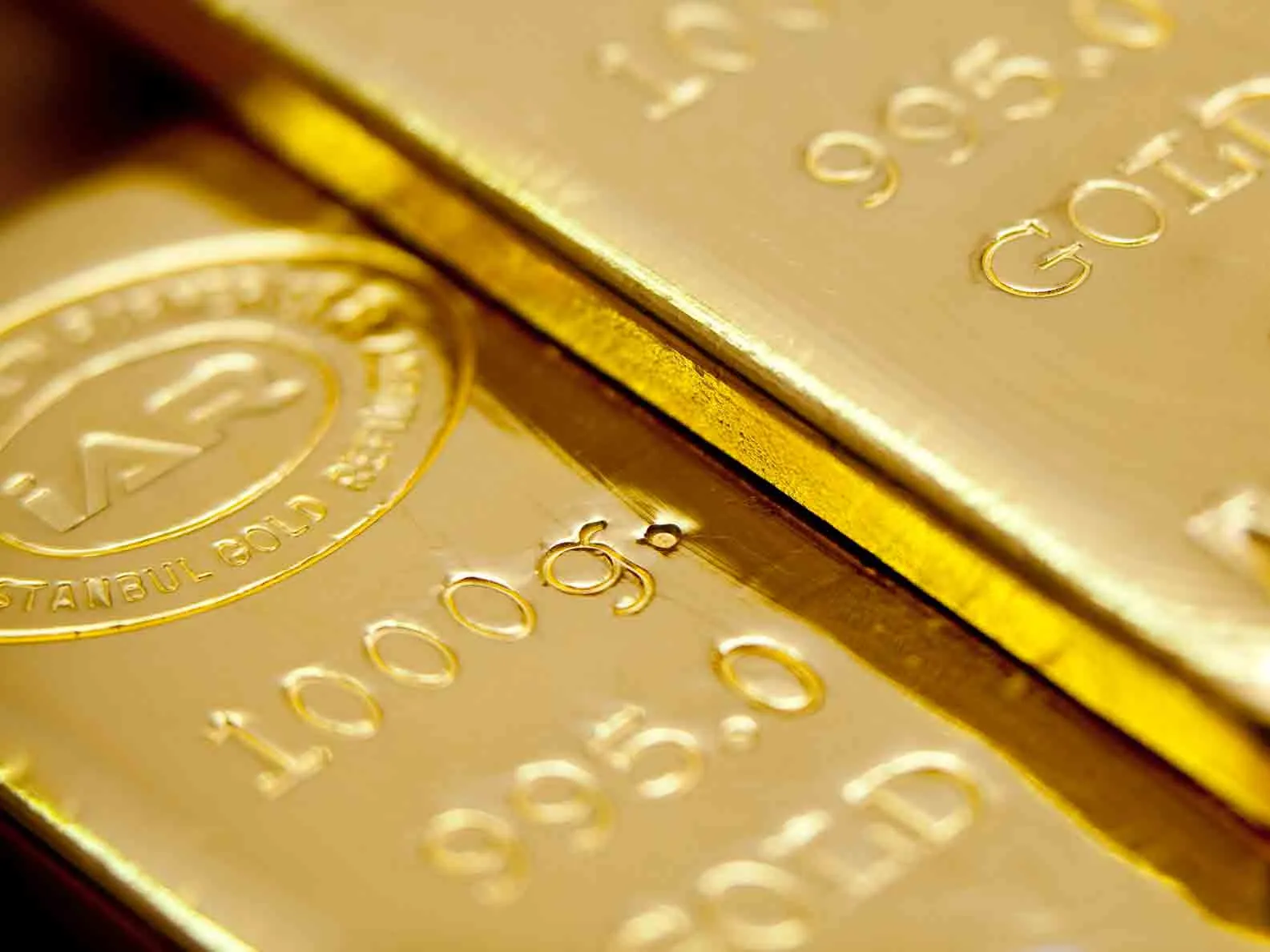 Gold And Silver Rebound On Strong Global Lead