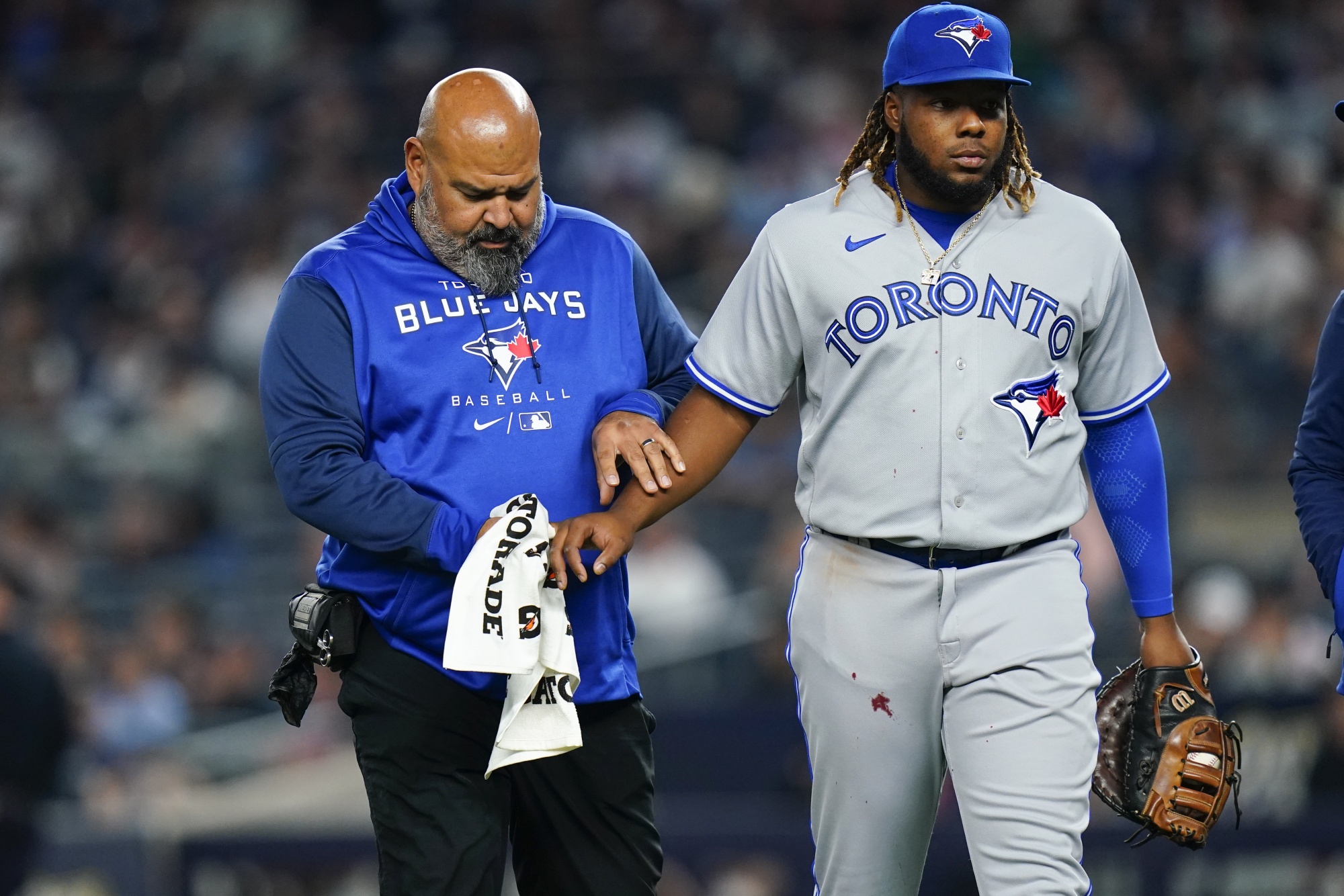 Vladimir Guerrero Jr. helps beat A's in his big-league debut