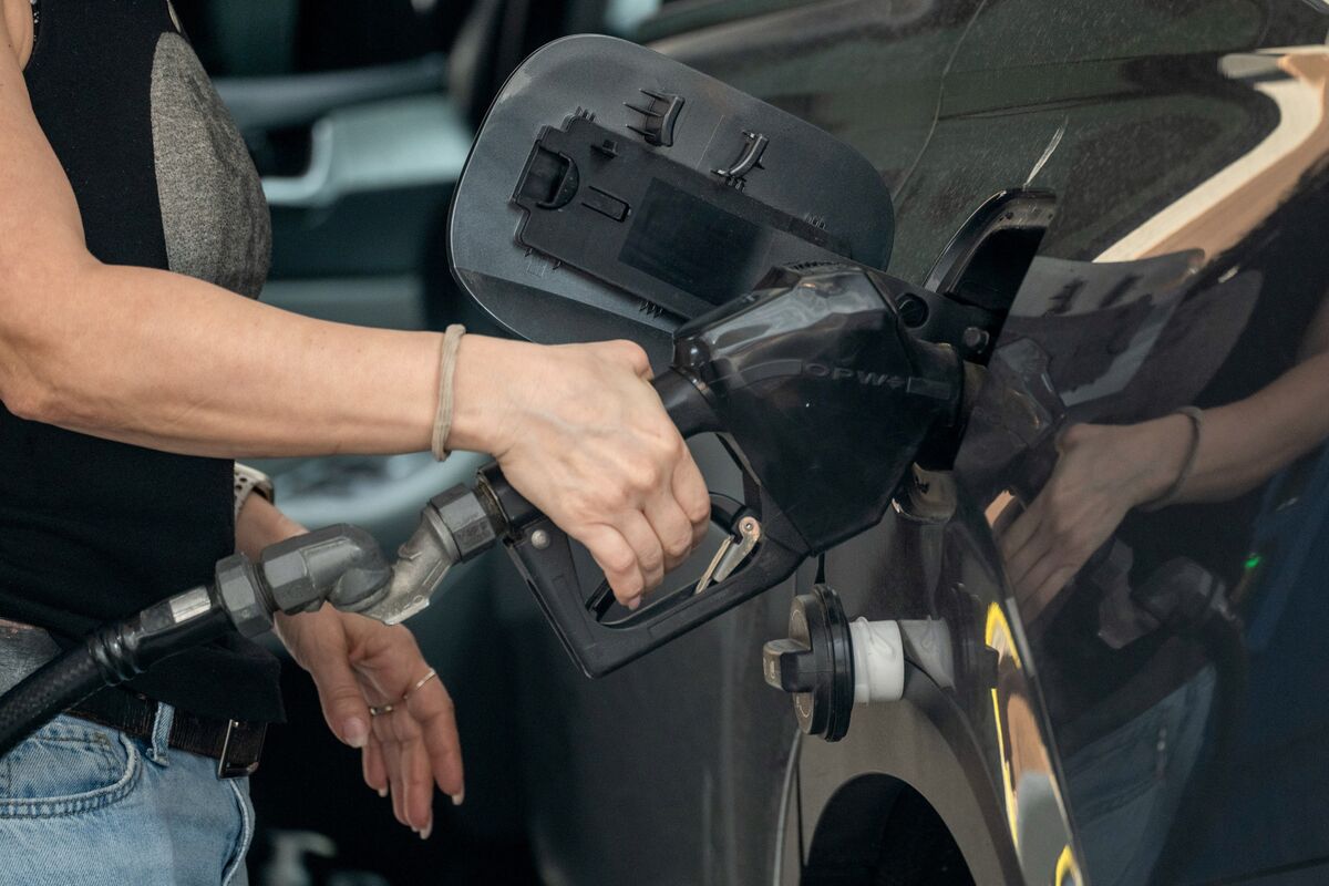 bloomberg.com - Nancy Cook - The Economic Aftershocks of the War With Iran Will Linger