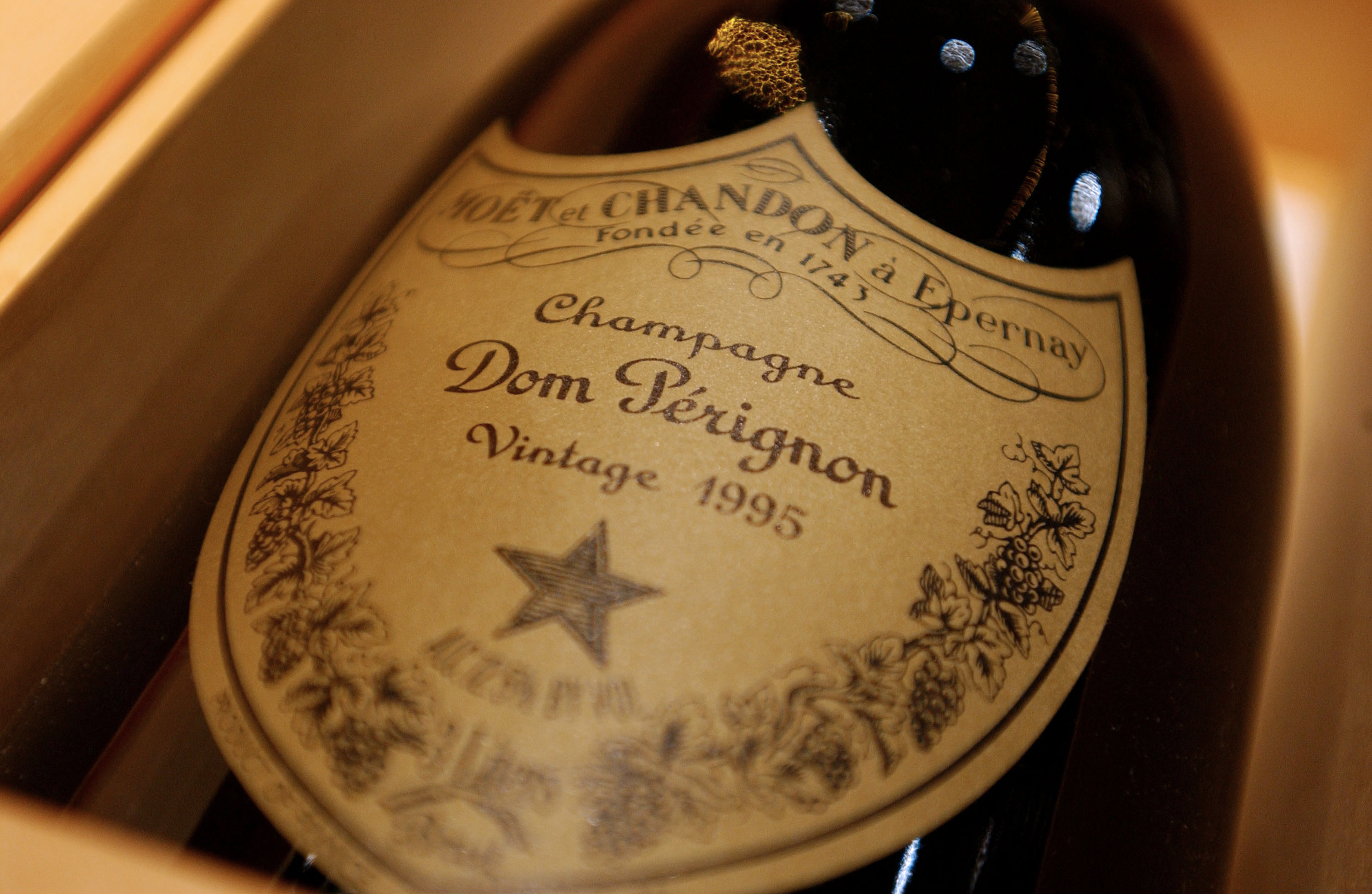 Dom Perignon, Krug, Moet & Chandon Champagne Shipments Halted to Russia -  Bloomberg