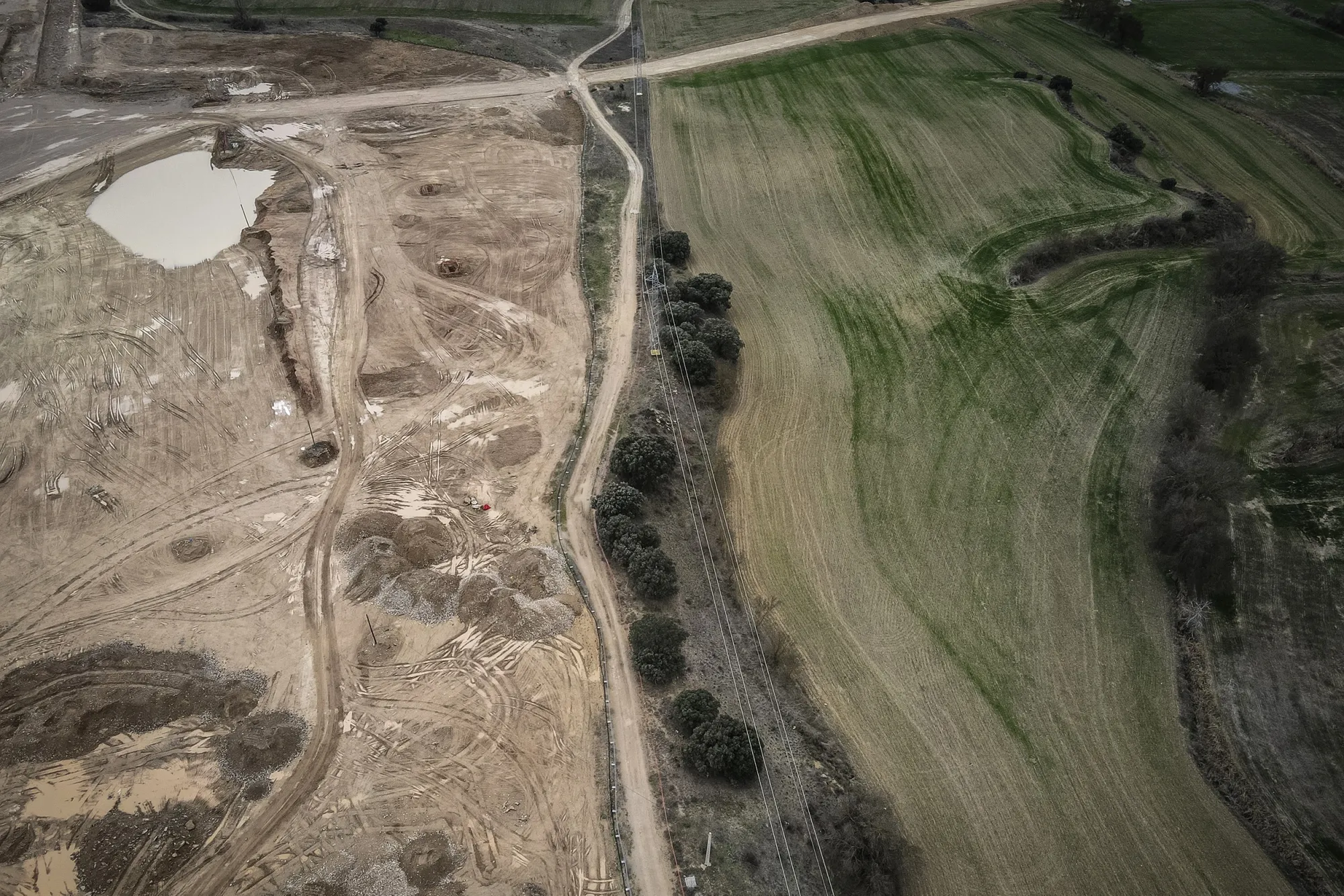 La construcción de un centro de datos en la región española de Aragón ha suscitado opiniones encontradas entre la población local y las autoridades regionales.