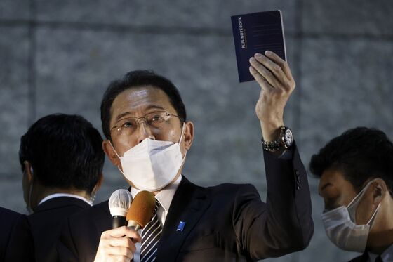 Kishida Seeks Economic Plan in Early November: Japan Election