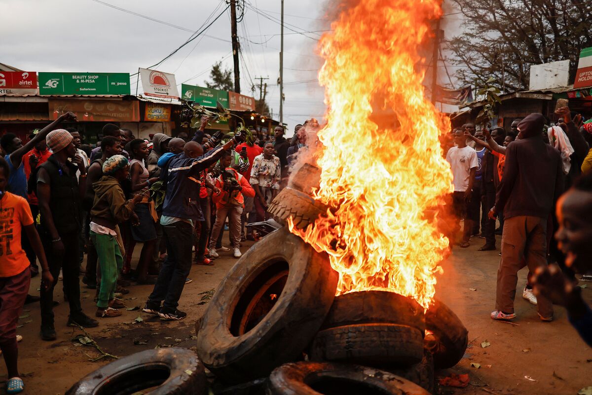 Chaos Erupts at Kenya Election Tallying Center Before Result